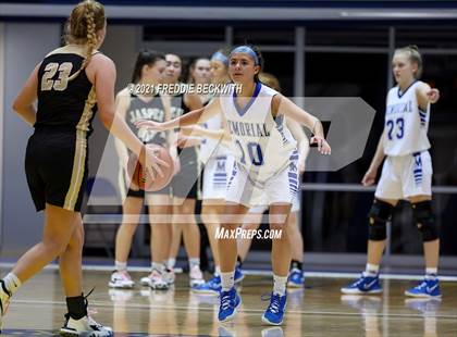 Thumbnail 2 in Evansville Memorial vs. Jasper (Niehause Classic) photogallery.