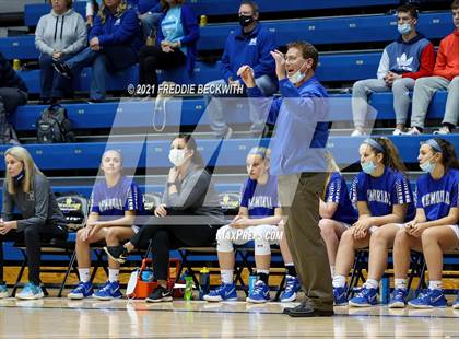 Thumbnail 2 in Evansville Memorial vs. Jasper (Niehause Classic) photogallery.