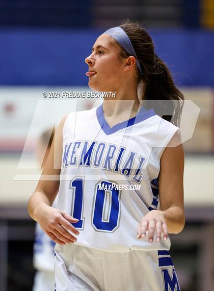 Thumbnail 1 in Evansville Memorial vs. Jasper (Niehause Classic) photogallery.