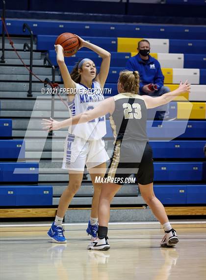 Thumbnail 2 in Evansville Memorial vs. Jasper (Niehause Classic) photogallery.