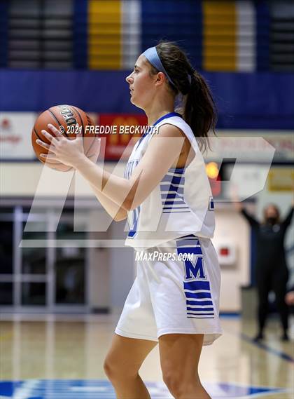 Thumbnail 1 in Evansville Memorial vs. Jasper (Niehause Classic) photogallery.
