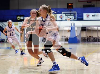 Thumbnail 3 in Evansville Memorial vs. Jasper (Niehause Classic) photogallery.