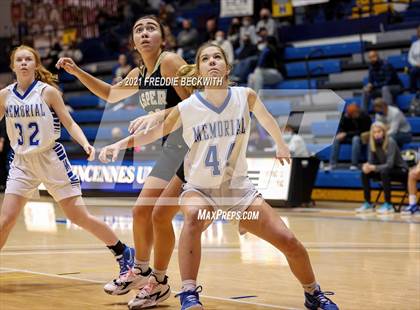 Thumbnail 3 in Evansville Memorial vs. Jasper (Niehause Classic) photogallery.