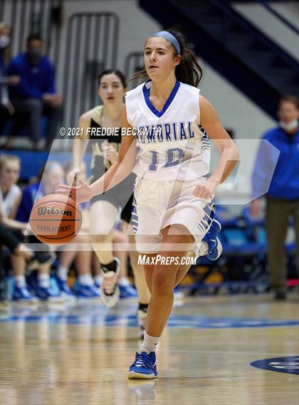 Thumbnail 2 in Evansville Memorial vs. Jasper (Niehause Classic) photogallery.