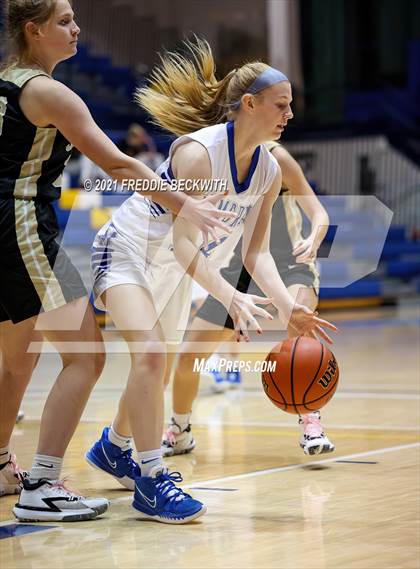Thumbnail 1 in Evansville Memorial vs. Jasper (Niehause Classic) photogallery.