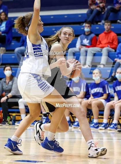Thumbnail 1 in Evansville Memorial vs. Jasper (Niehause Classic) photogallery.