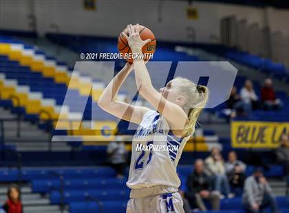 Thumbnail 1 in Evansville Memorial vs. Jasper (Niehause Classic) photogallery.