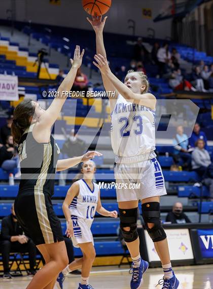 Thumbnail 1 in Evansville Memorial vs. Jasper (Niehause Classic) photogallery.