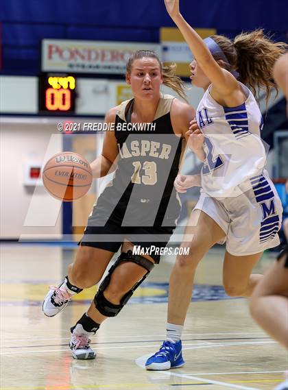 Thumbnail 1 in Evansville Memorial vs. Jasper (Niehause Classic) photogallery.
