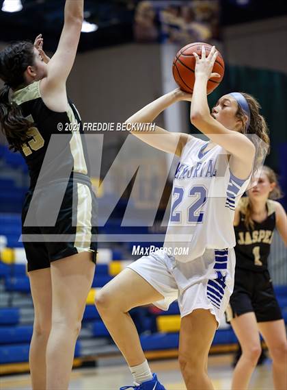 Thumbnail 2 in Evansville Memorial vs. Jasper (Niehause Classic) photogallery.