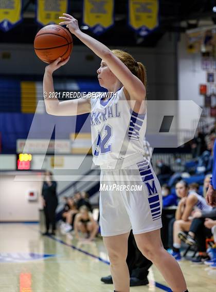 Thumbnail 3 in Evansville Memorial vs. Jasper (Niehause Classic) photogallery.
