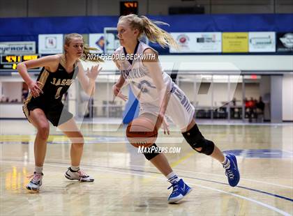 Thumbnail 3 in Evansville Memorial vs. Jasper (Niehause Classic) photogallery.
