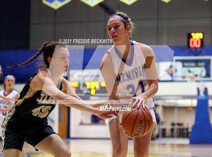 Thumbnail 2 in Evansville Memorial vs. Jasper (Niehause Classic) photogallery.