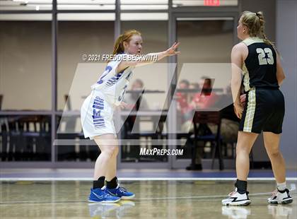 Thumbnail 3 in Evansville Memorial vs. Jasper (Niehause Classic) photogallery.