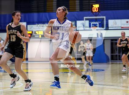Thumbnail 1 in Evansville Memorial vs. Jasper (Niehause Classic) photogallery.