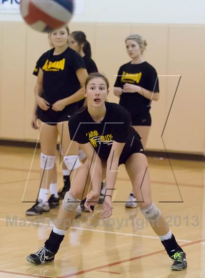 Thumbnail 2 in El Dorado @ Flintridge Sacred Heart (CIF SS Playoffs) photogallery.