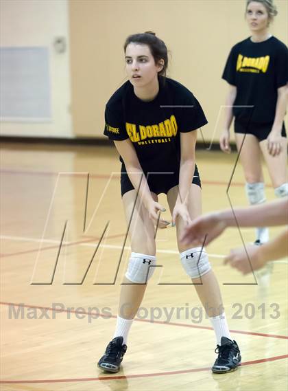 Thumbnail 3 in El Dorado @ Flintridge Sacred Heart (CIF SS Playoffs) photogallery.