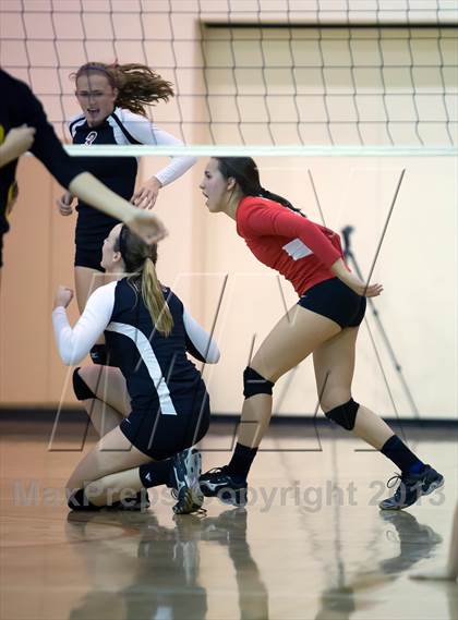 Thumbnail 3 in El Dorado @ Flintridge Sacred Heart (CIF SS Playoffs) photogallery.