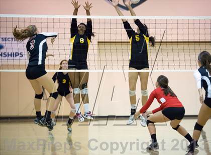 Thumbnail 2 in El Dorado @ Flintridge Sacred Heart (CIF SS Playoffs) photogallery.