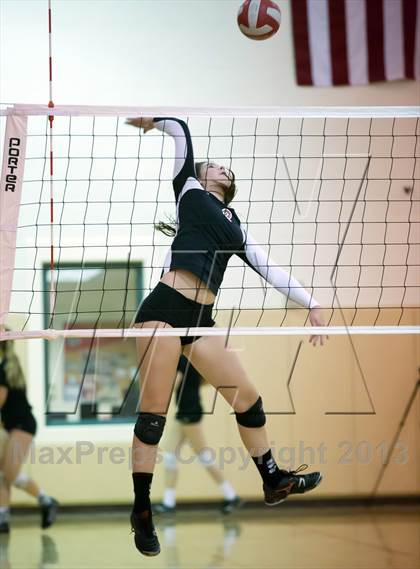Thumbnail 2 in El Dorado @ Flintridge Sacred Heart (CIF SS Playoffs) photogallery.