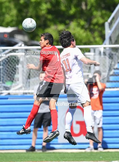 Thumbnail 2 in Bel Air vs Wakeland (UIL 5A Final) photogallery.