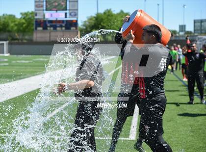 Thumbnail 1 in Bel Air vs Wakeland (UIL 5A Final) photogallery.
