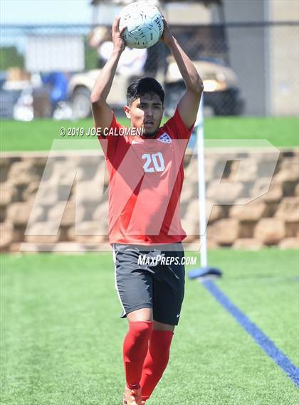 Thumbnail 2 in Bel Air vs Wakeland (UIL 5A Final) photogallery.