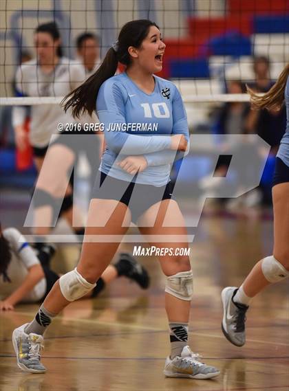 Thumbnail 2 in Valley Christian vs. Presentation (CIF CCS D2 Final) photogallery.