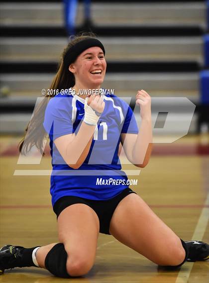 Thumbnail 3 in Valley Christian vs. Presentation (CIF CCS D2 Final) photogallery.