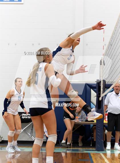 Thumbnail 2 in Hoover vs. Philip Barbour (Philip Barbour Tournament) photogallery.