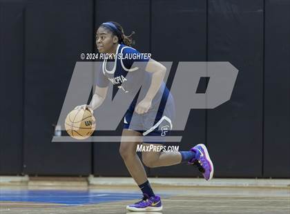 Thumbnail 3 in Principia vs Mater Dei (SWIC Showdown) photogallery.