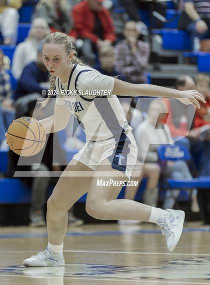 Thumbnail 1 in Principia vs Mater Dei (SWIC Showdown) photogallery.