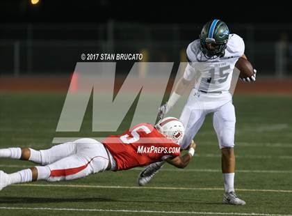 Thumbnail 3 in Irvine Vaqueros vs. Beckman Patriots photogallery.
