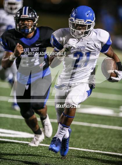 Thumbnail 3 in Tyler @ Plano West photogallery.
