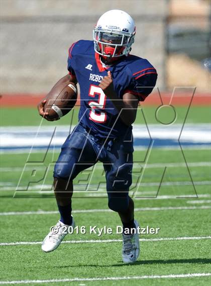 Thumbnail 2 in FR: Nolan Catholic @ Richland Gray photogallery.