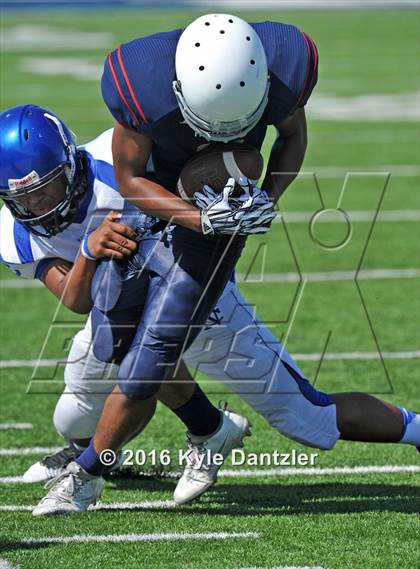 Thumbnail 2 in FR: Nolan Catholic @ Richland Gray photogallery.