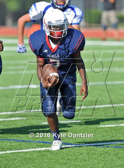 Thumbnail 3 in FR: Nolan Catholic @ Richland Gray photogallery.