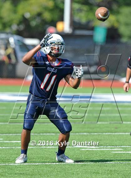 Thumbnail 2 in FR: Nolan Catholic @ Richland Gray photogallery.