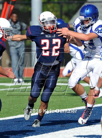 Thumbnail 2 in FR: Nolan Catholic @ Richland Gray photogallery.