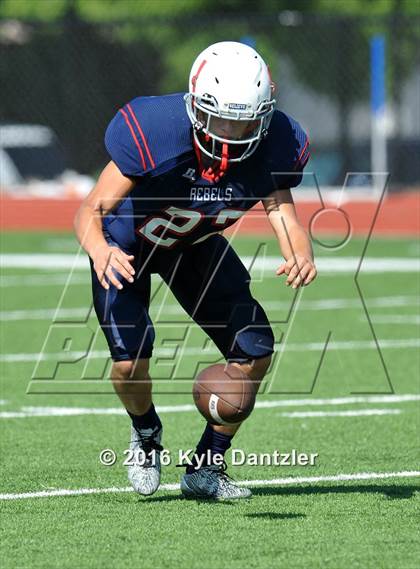 Thumbnail 3 in FR: Nolan Catholic @ Richland Gray photogallery.