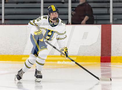 Thumbnail 2 in St. Franics (B-Team) @ Hartland (B-Team) photogallery.