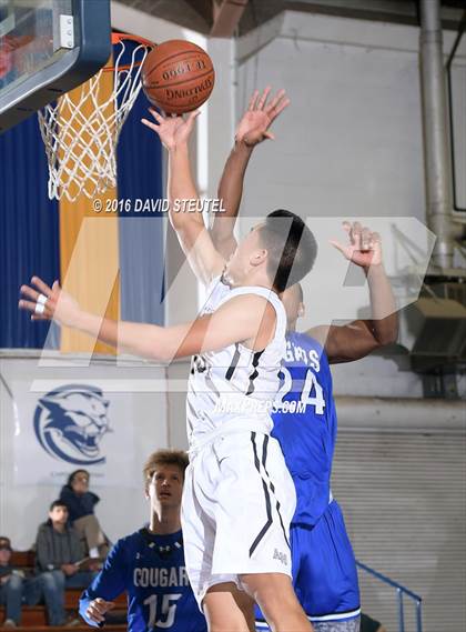 Thumbnail 1 in Capital Christian vs. Archbishop Mitty (Gridley Invitational) photogallery.