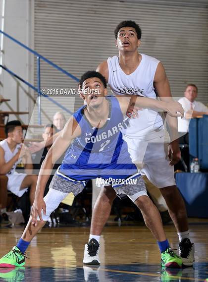 Thumbnail 3 in Capital Christian vs. Archbishop Mitty (Gridley Invitational) photogallery.