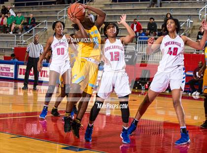Thumbnail 1 in Duncanville vs. Putnam City West (Thanksgiving Hoopfest) photogallery.