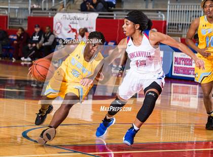 Thumbnail 3 in Duncanville vs. Putnam City West (Thanksgiving Hoopfest) photogallery.