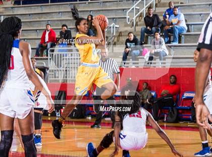 Thumbnail 2 in Duncanville vs. Putnam City West (Thanksgiving Hoopfest) photogallery.