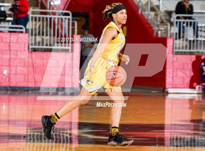 Thumbnail 2 in Duncanville vs. Putnam City West (Thanksgiving Hoopfest) photogallery.