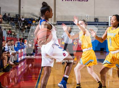 Thumbnail 1 in Duncanville vs. Putnam City West (Thanksgiving Hoopfest) photogallery.