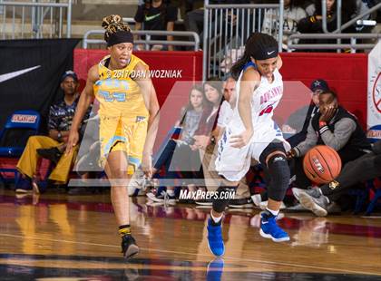 Thumbnail 3 in Duncanville vs. Putnam City West (Thanksgiving Hoopfest) photogallery.