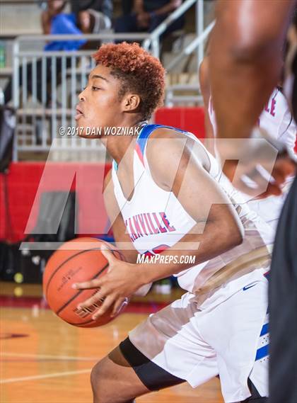 Thumbnail 3 in Duncanville vs. Putnam City West (Thanksgiving Hoopfest) photogallery.
